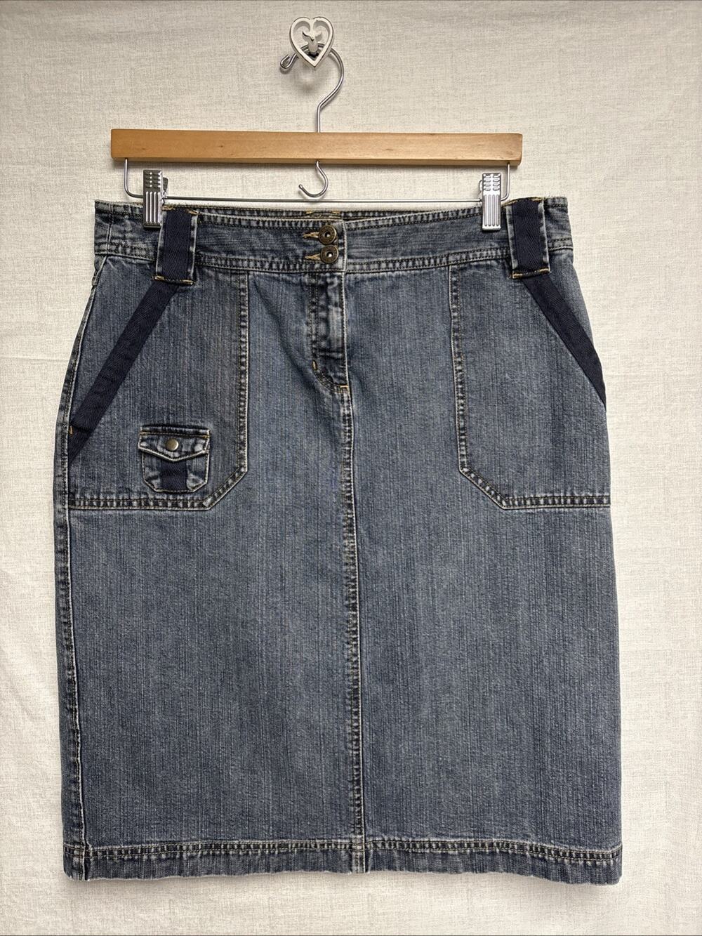 G.H. Bass Women's Blue Jean Skirt Medium Wash - Size 8